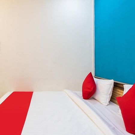 Oyo 24196 Hotel Shreenath Palace Ujjain Dış mekan fotoğraf