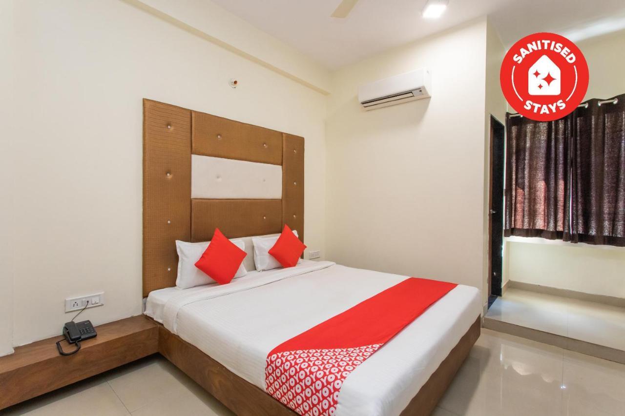 Oyo 24196 Hotel Shreenath Palace Ujjain Dış mekan fotoğraf