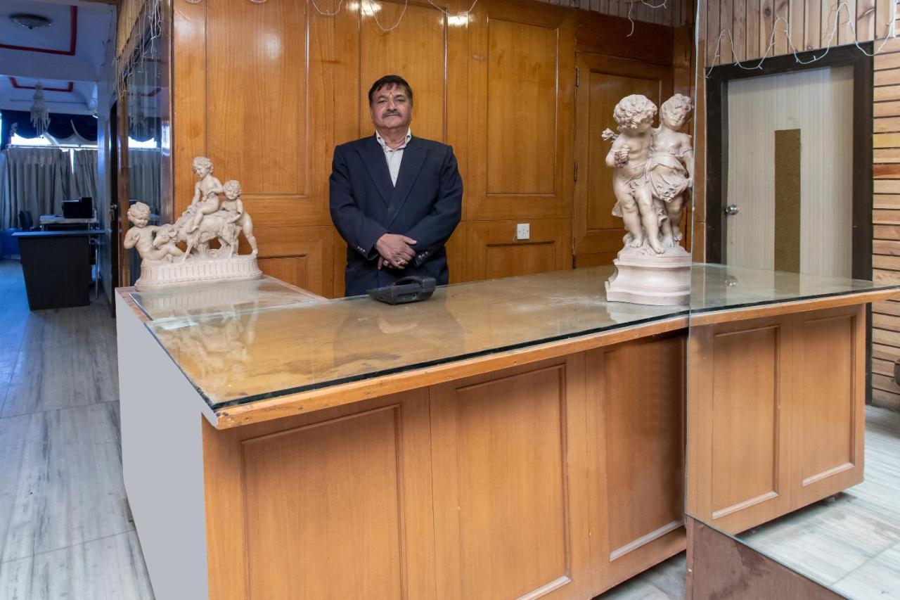 Oyo 24196 Hotel Shreenath Palace Ujjain Dış mekan fotoğraf