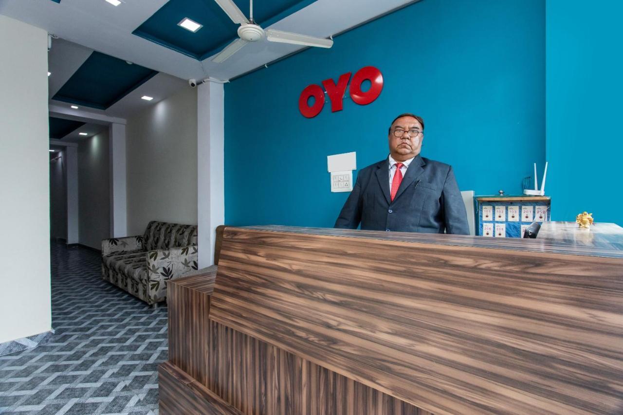 Oyo 24196 Hotel Shreenath Palace Ujjain Dış mekan fotoğraf