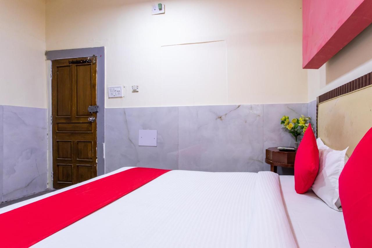 Oyo 24196 Hotel Shreenath Palace Ujjain Dış mekan fotoğraf
