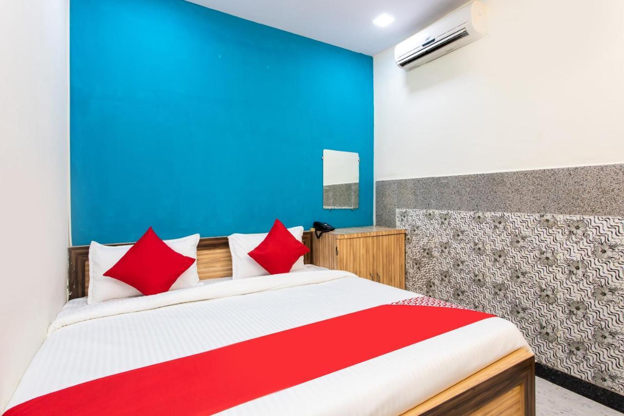 Oyo 24196 Hotel Shreenath Palace Ujjain Dış mekan fotoğraf