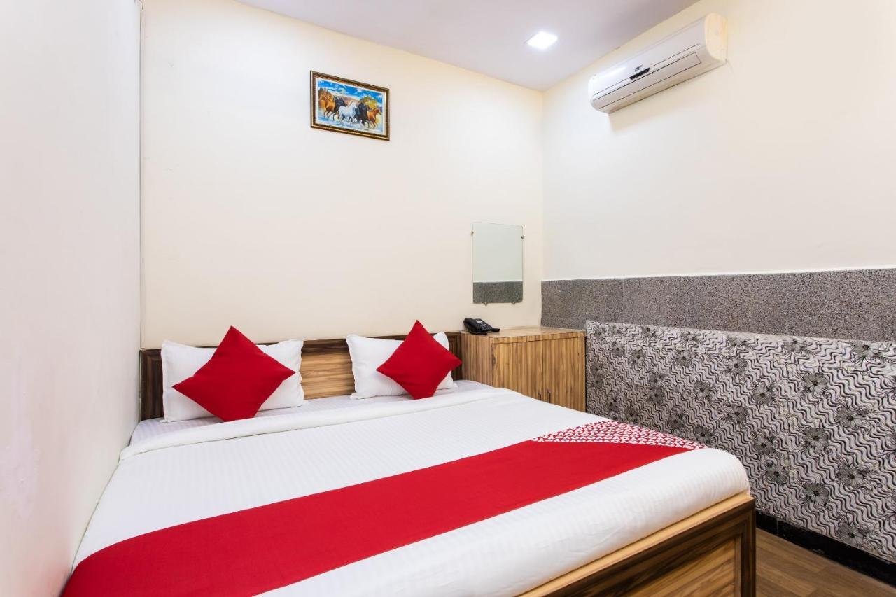 Oyo 24196 Hotel Shreenath Palace Ujjain Dış mekan fotoğraf