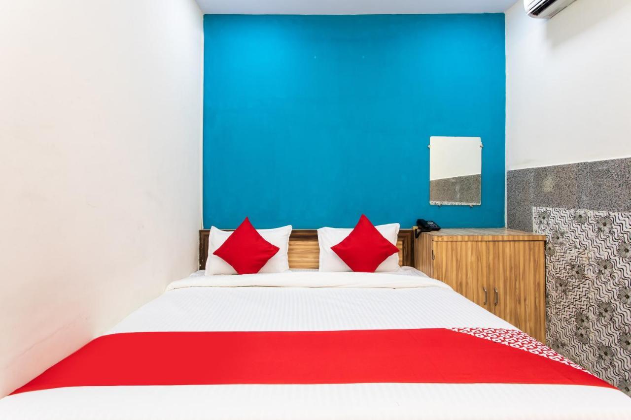Oyo 24196 Hotel Shreenath Palace Ujjain Dış mekan fotoğraf