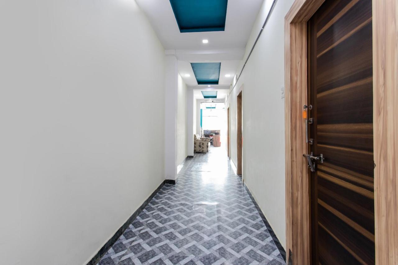 Oyo 24196 Hotel Shreenath Palace Ujjain Dış mekan fotoğraf