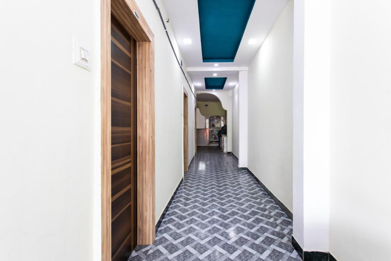 Oyo 24196 Hotel Shreenath Palace Ujjain Dış mekan fotoğraf